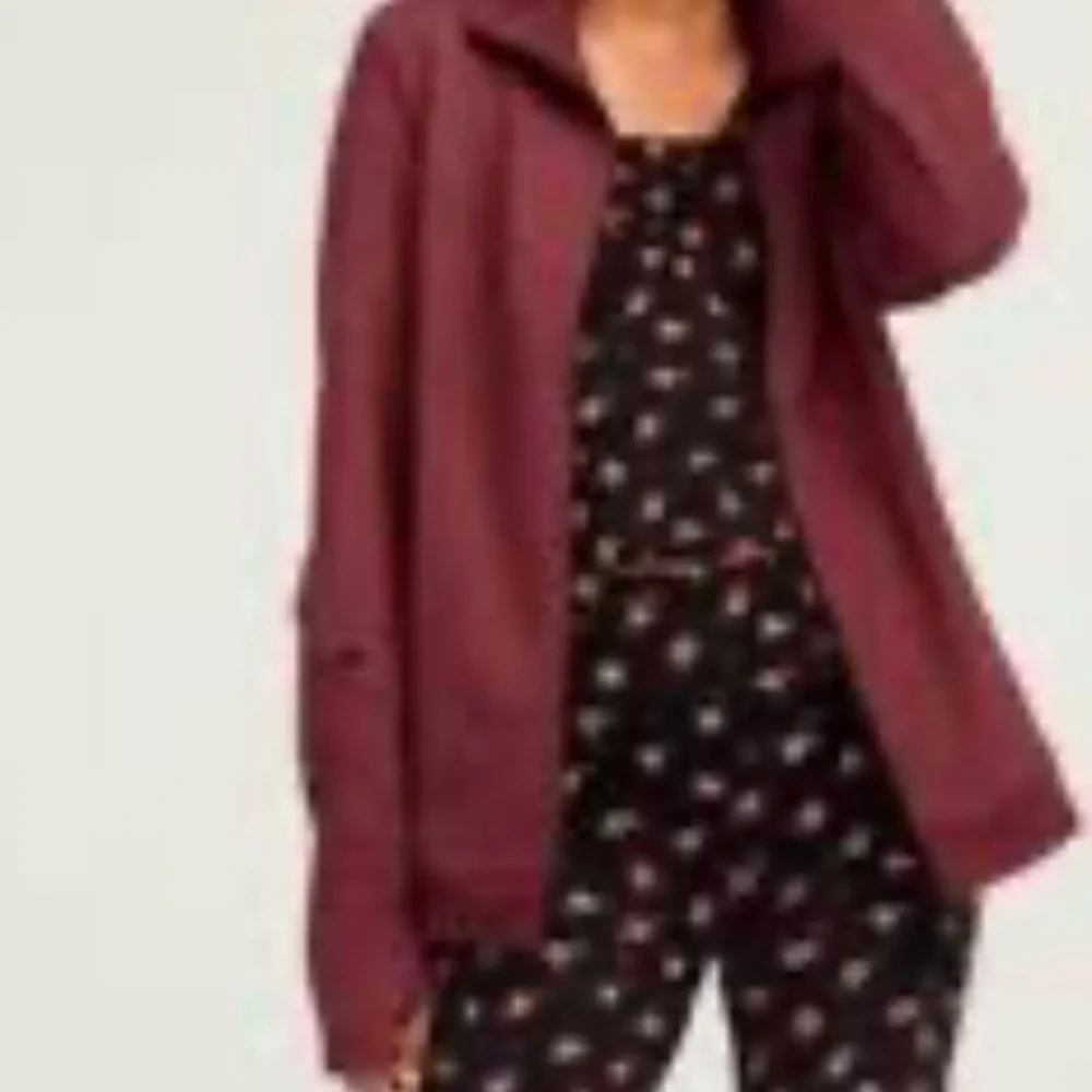 Cabi black flower tank top - Picture 3 of 6